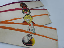 Indlæs billede til gallerivisning Gamle nytårshatte med billeder på