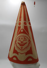 Indlæs billede til gallerivisning Gamle nytårshatte med billeder på