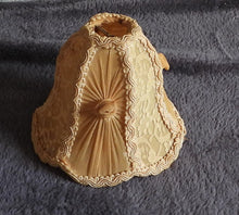 Indlæs billede til gallerivisning Gamle lampeskærme