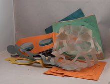 Indlæs billede til gallerivisning Gamle guirlander fra 1940érne med "nedhæng"