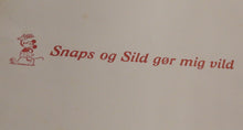 Indlæs billede til gallerivisning Gamle hagesmække fra 1940´erne med skøre tekster