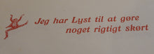 Indlæs billede til gallerivisning Gamle hagesmække fra 1940´erne med skøre tekster