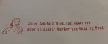 Indlæs billede til gallerivisning Gamle hagesmække fra 1940´erne med skøre tekster