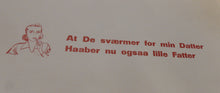 Indlæs billede til gallerivisning Gamle hagesmække fra 1940´erne med skøre tekster