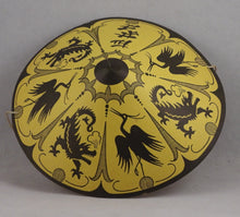 Indlæs billede til gallerivisning Gamle nytårshatte af pap