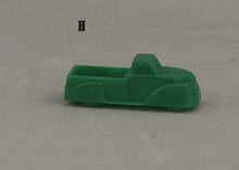 Indlæs billede til gallerivisning Små gamle biler af plastik