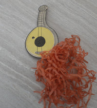 Indlæs billede til gallerivisning Musikinstrumenter af karton 1940´erne