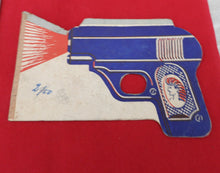 Indlæs billede til gallerivisning Gammel reklame "Bang Gun" pap pistol