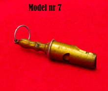 Indlæs billede til gallerivisning Gammel blikfløjte fra 1930´erne forskellige slags