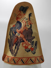 Indlæs billede til gallerivisning Gamle nytårshatte med billeder på