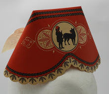 Indlæs billede til gallerivisning Gamle nytårshatte med billeder på