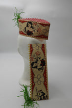 Indlæs billede til gallerivisning Gamle nytårshatte med billeder på