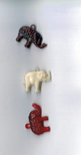 Indlæs billede til gallerivisning Små forskellige dyr af plastik fra 1960´erne