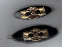 Indlæs billede til gallerivisning Fine gamle hårspænder med pynt på