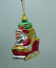 Indlæs billede til gallerivisning Store julekugler figurer af plast
