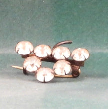 Indlæs billede til gallerivisning Gamle brocher med sten