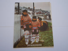 Indlæs billede til gallerivisning Gamle skoleskemaer med og uden reklame