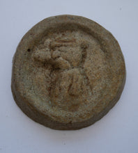 Indlæs billede til gallerivisning Gamle hinkesten af kridt