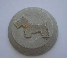 Indlæs billede til gallerivisning Gamle hinkesten af kridt