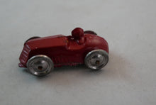 Indlæs billede til gallerivisning Gamle tin racerbiler fra 1930´erne med store hjul (1 cm)