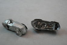 Indlæs billede til gallerivisning Gamle tin racerbiler fra 1930´erne med store hjul (1 cm)