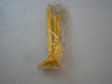 Indlæs billede til gallerivisning Ældre vandkander til dukkehus og haveredskaber og bænk