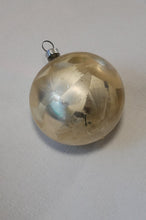 Indlæs billede til gallerivisning Gammel glaskugle reflektorer 4 - 6,5 cm med mønstre