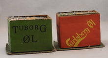 Indlæs billede til gallerivisning Gammel bordpynt Tuborg eller Carlsberg ølkasser

