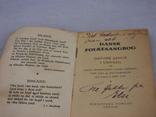 Indlæs billede til gallerivisning Dansk folkesangbog med Christian X billede
