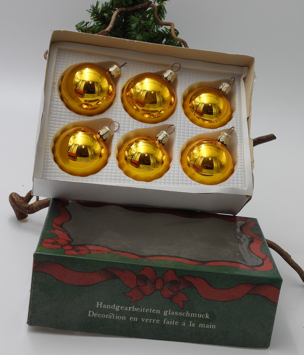 6 ældre julekugler guldfarve LA