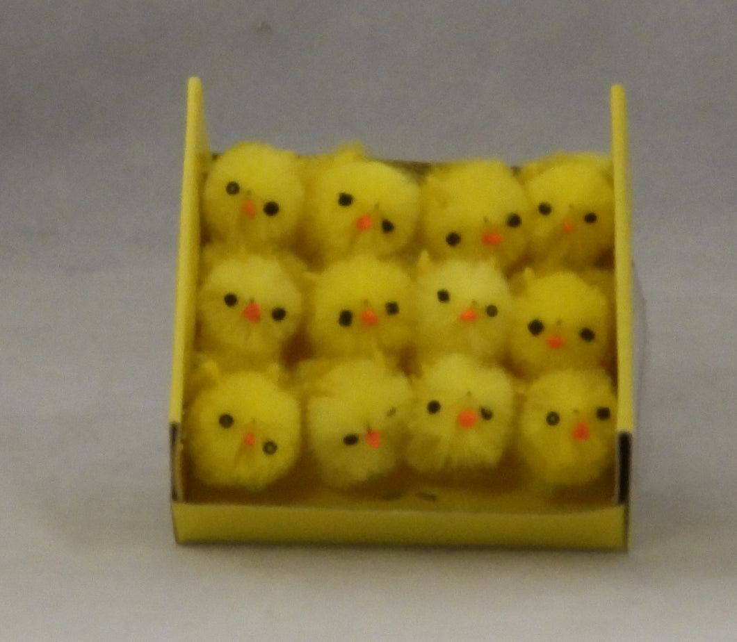12 små gule påskekyllinger 1,5 cm
