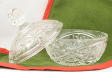 Indlæs billede til gallerivisning Bonbonnier (slikglas) af krystal

