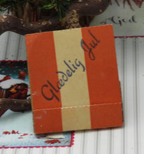 Indlæs billede til gallerivisning Vintage tændstikker med teksten "Glædelig Jul"
