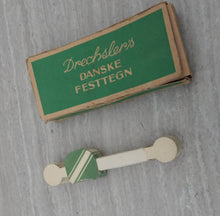 Indlæs billede til gallerivisning Festtegn fra 1940 - 1950´erne
