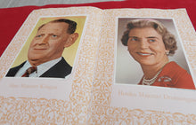 Indlæs billede til gallerivisning Det kongelige familie album fra hjemmet
