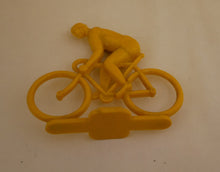 Indlæs billede til gallerivisning Cykelrytter figur af plastik 1960´erne
