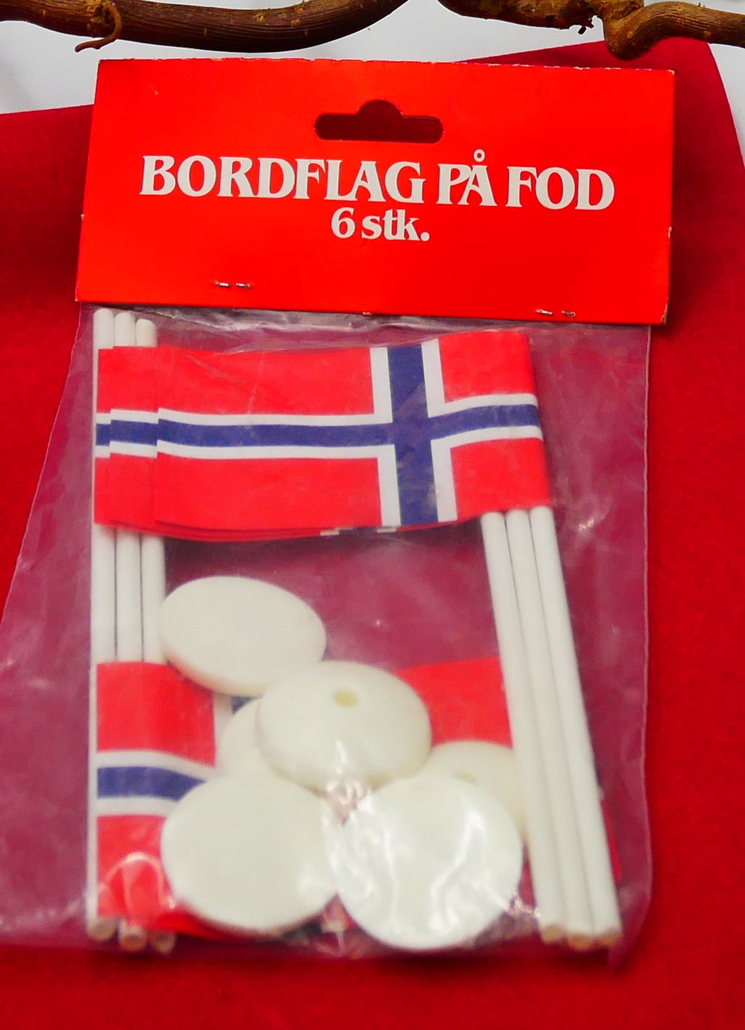 6 Norske bordflag på fod