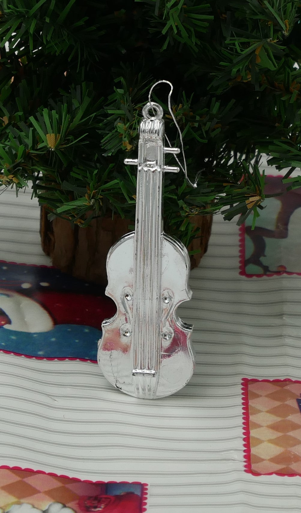 Plastik instrumenter til juletræet