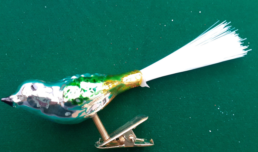 1 Fugl til juletræ med hvid hale flere forskellige farver