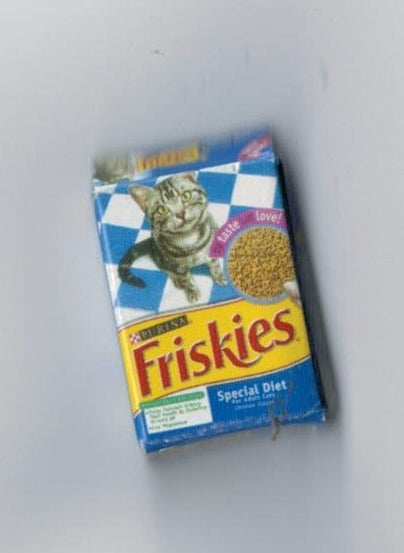 Kattemad æske til dukkehus
