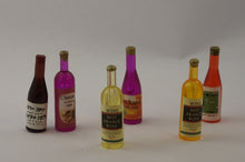 Indlæs billede til gallerivisning Vinflaske til dukkehus
