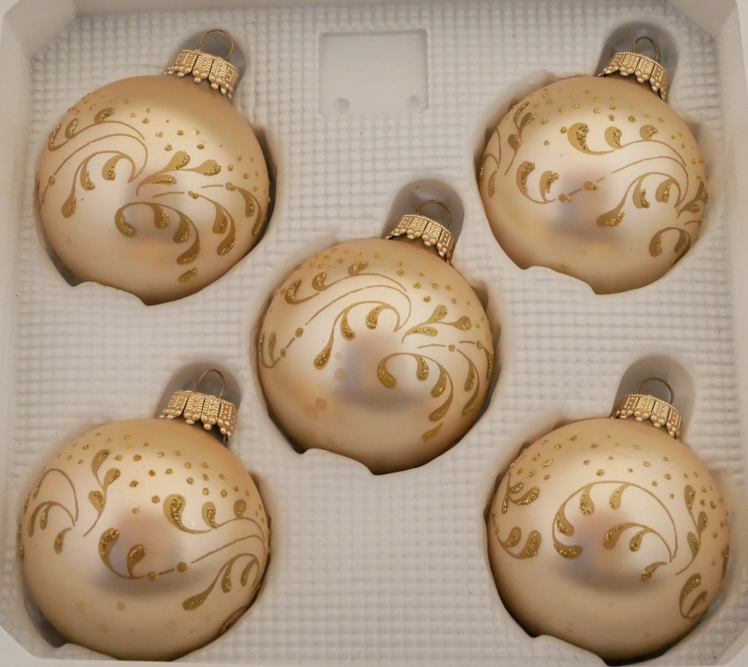 5 Tyske beige dekorerede glaskugler 7