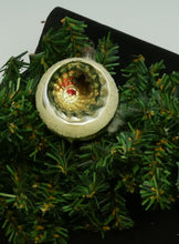 Indlæs billede til gallerivisning Gamle reflektorer fra 1940 - 1950 med &quot;sne&quot; på
