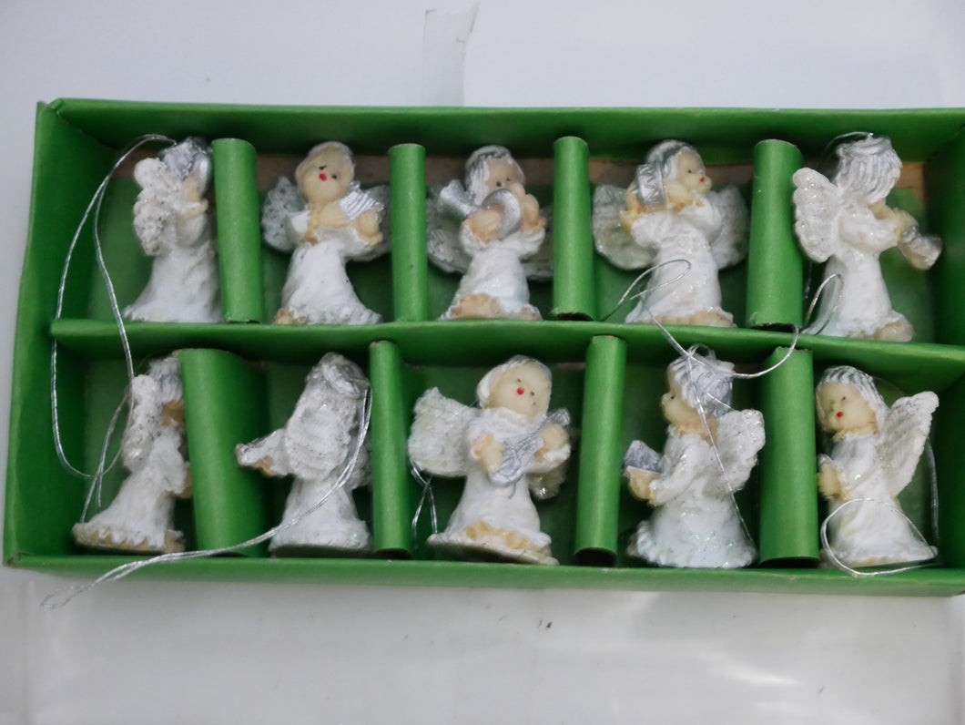 10 små fine hvide engle i poly