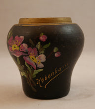 Indlæs billede til gallerivisning Lille vase fra 1940´erne
