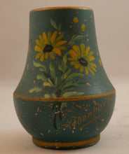 Indlæs billede til gallerivisning Lille vase fra 1940´erne
