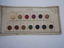Indlæs billede til gallerivisning Gamle knapper forskellige farver vareprøver
