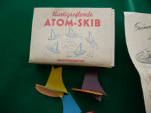 Indlæs billede til gallerivisning Atom Skib gammelt legetøj
