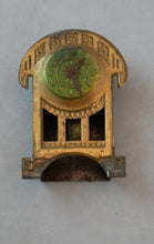 Indlæs billede til gallerivisning Gamle ure til dukkehus i metal eller træ 1930 - 1940´erne
