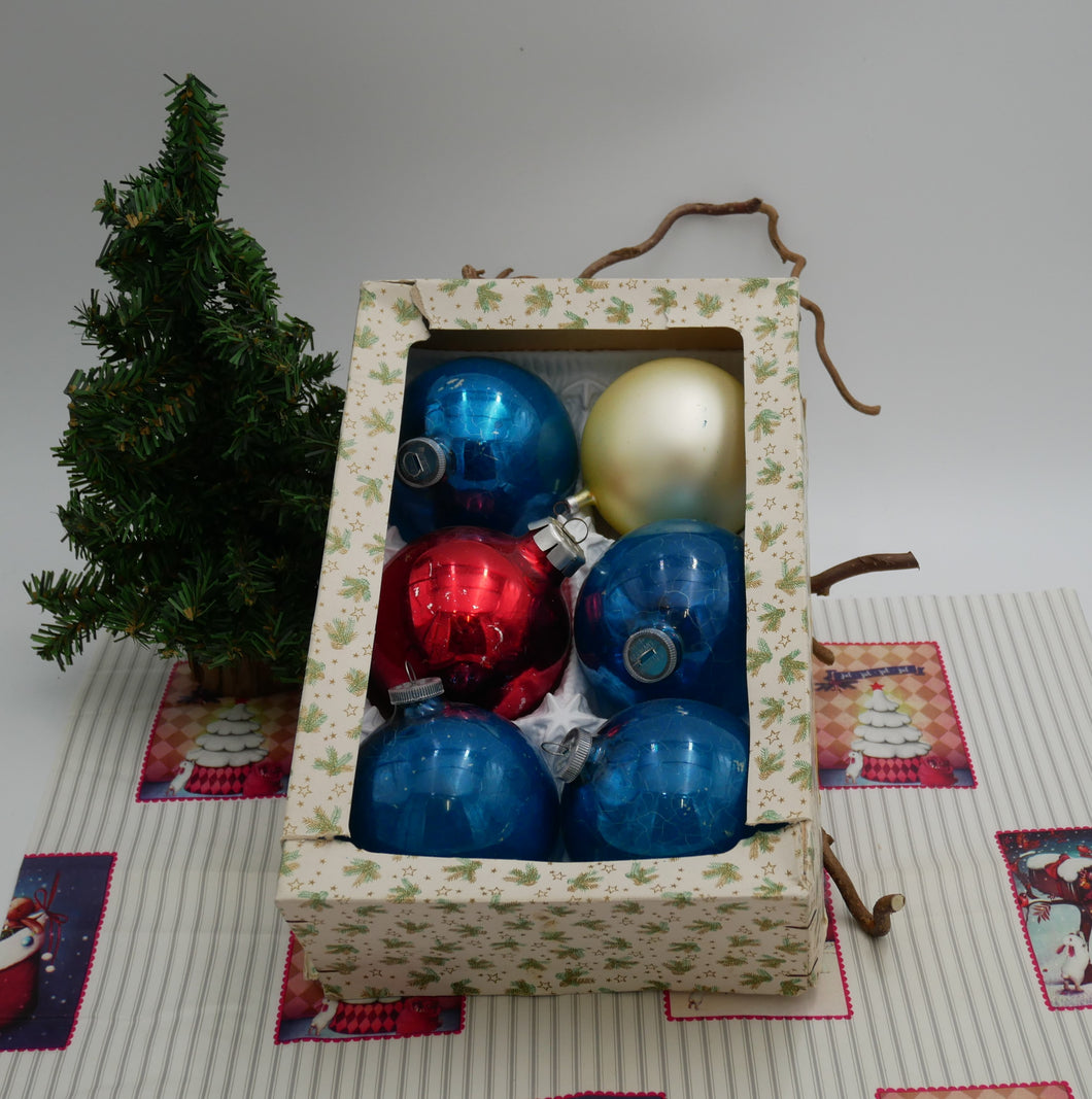 Store gamle julekugler L 36